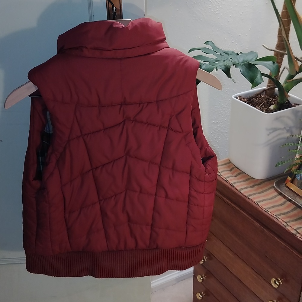 Vest - Picture 3 of 3